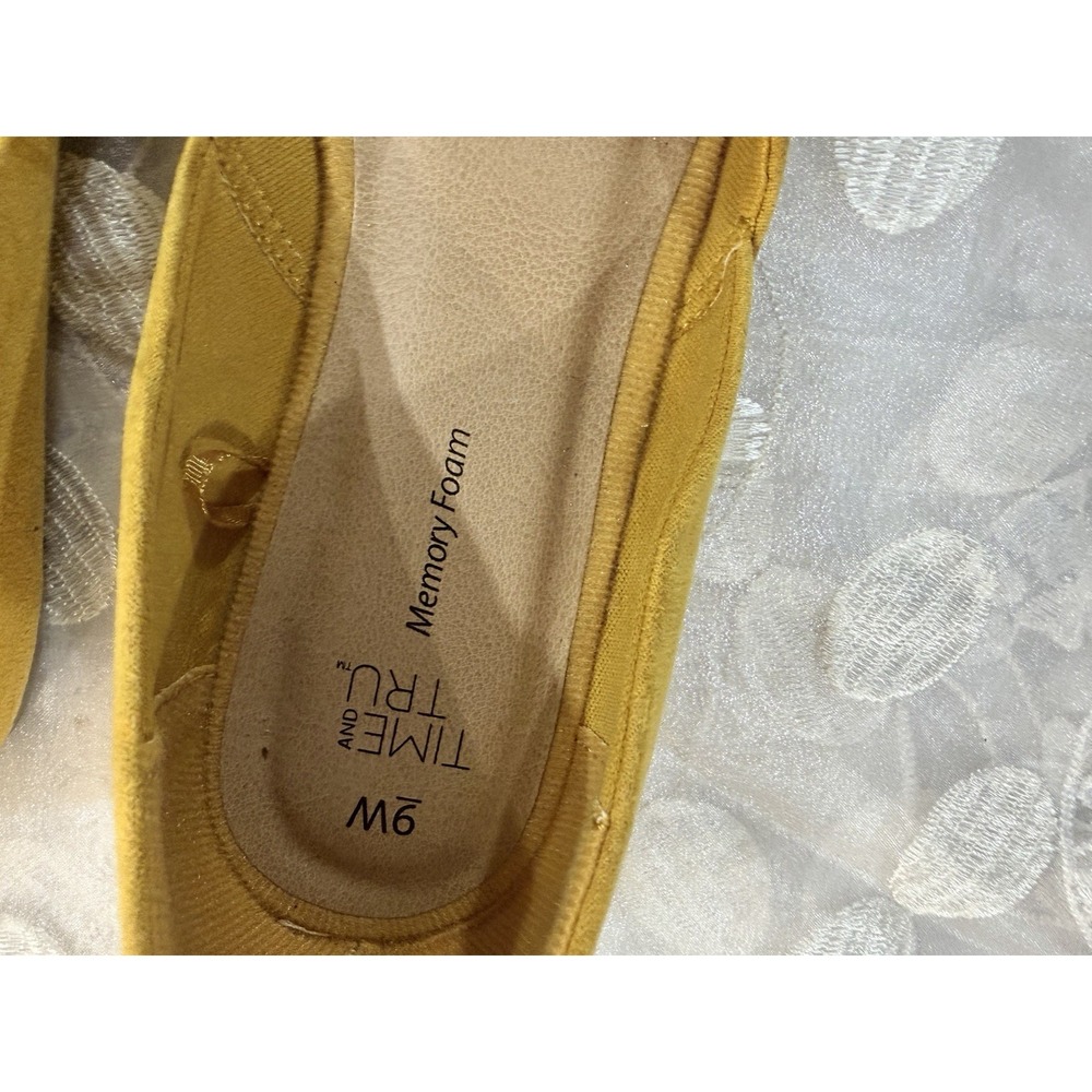Time and Tru Yellow Pointed Toe Memory Foam Slip-On Flats Leather 9W - Picture 3 of 5
